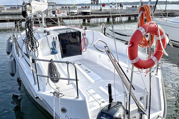 Czarter jachtu żaglowego Altra 27