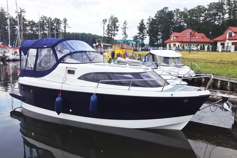 Mikołajki czarter - AM 780