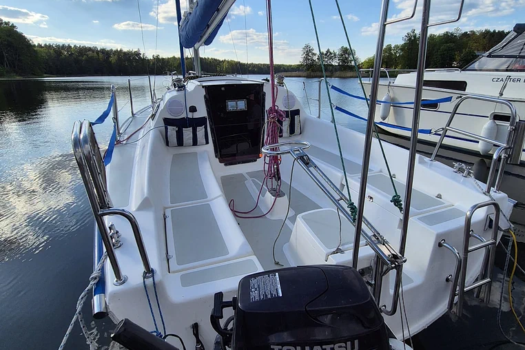 Mazury czarter - Antila 24