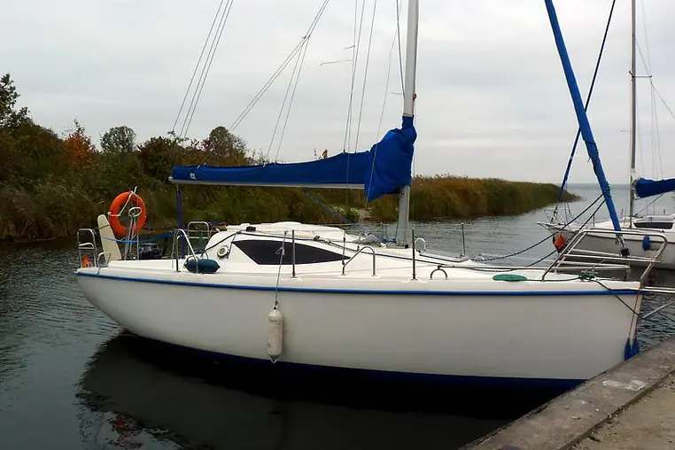 Mazury czarter - Antila 24