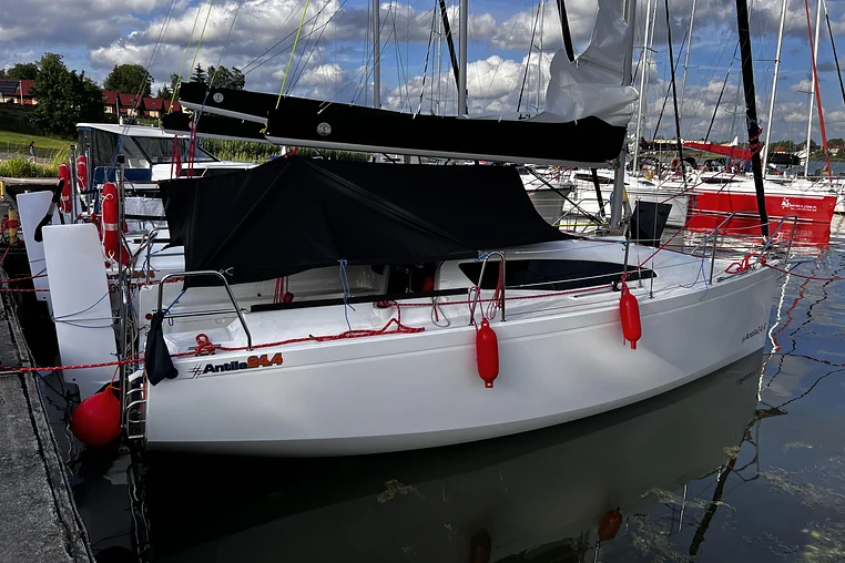 Mazury czarter - Antila 24.4