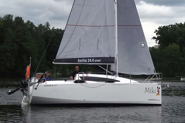 Mazury czarter - Antila 24.4
