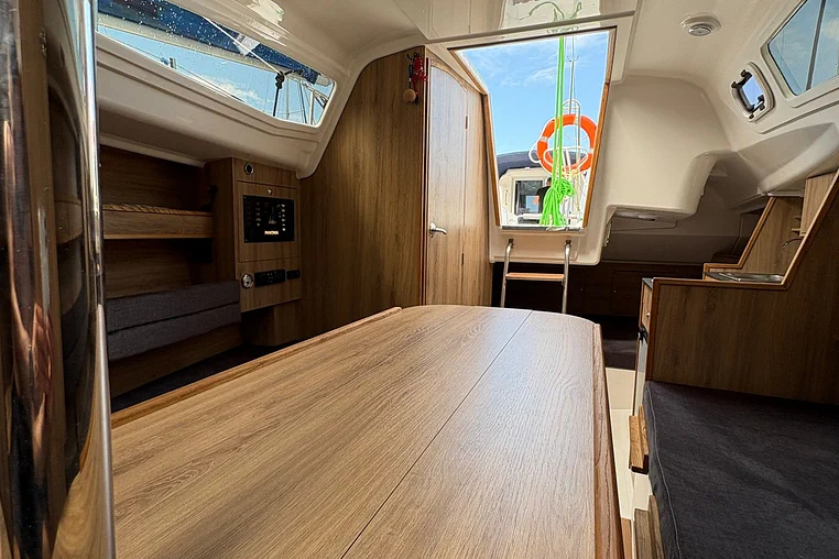 Czarter Morgan Yachts - Antila 24.4