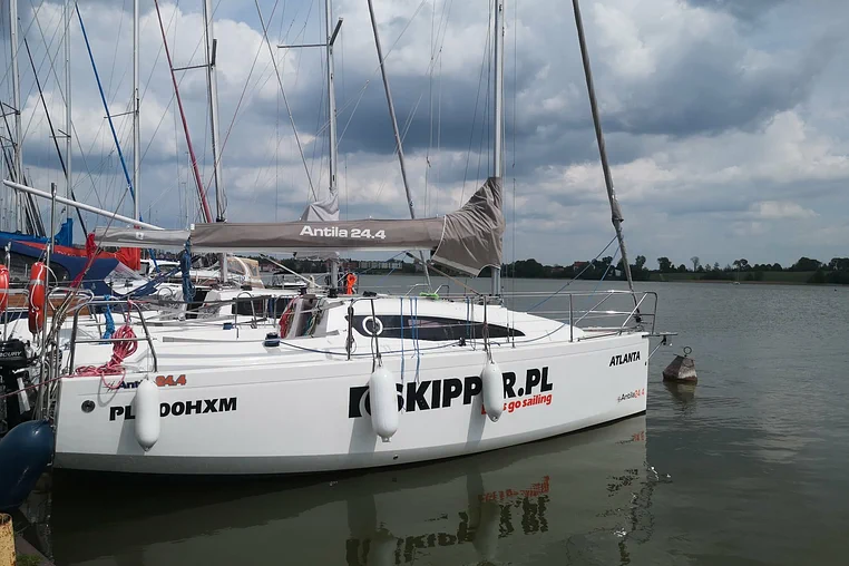 Czarter jachtu żaglowego Antila 24.4
