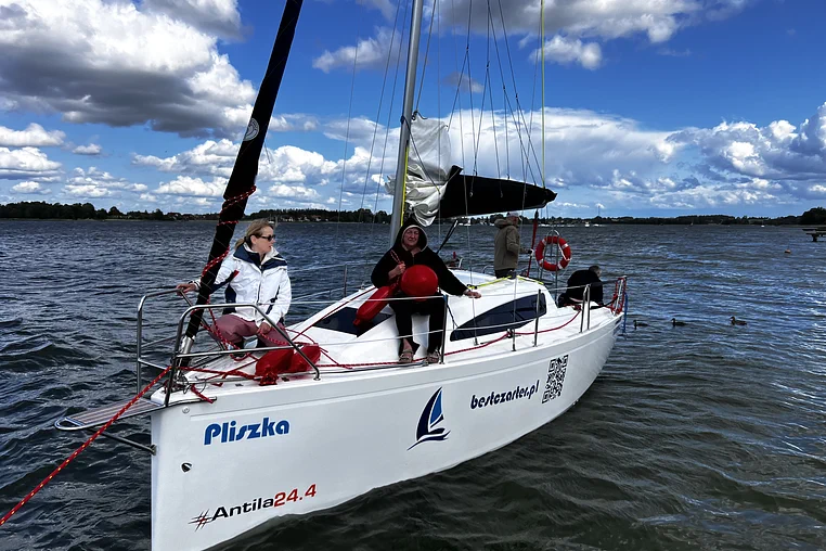 Mazury czarter - Antila 24.4