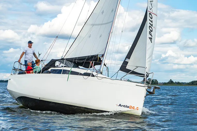 Mazury czarter - Antila 24.4