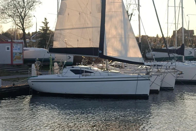 Mazury czarter - Antila 24