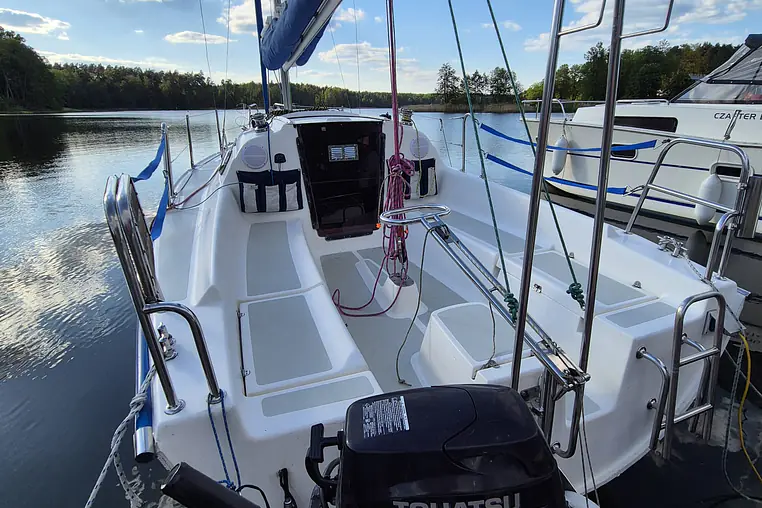 Mazury czarter - Antila 24