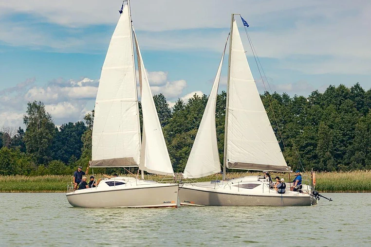 Mazury czarter - Antila 24