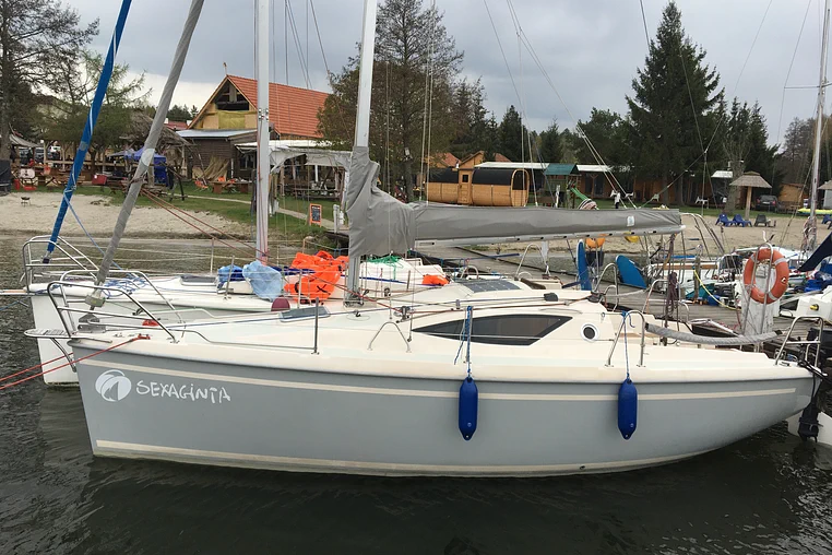 Czarter Antila 24