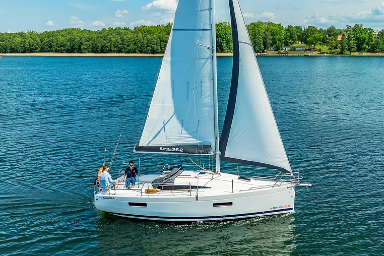 Czarter Antila 26.2