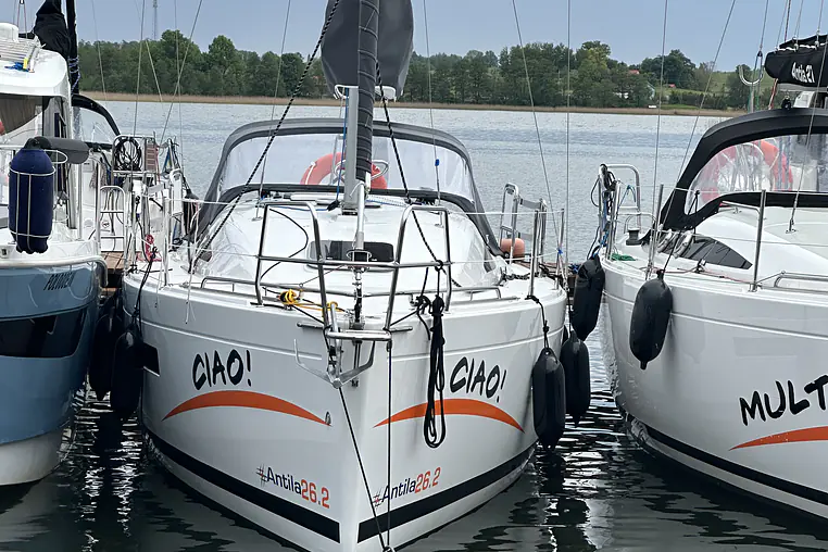 Giżycko czarter - Antila 26.2