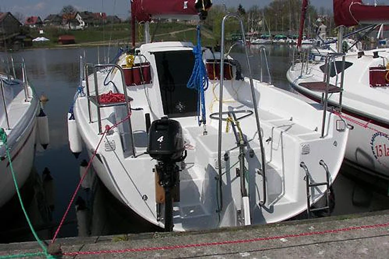 Mikołajki czarter - Antila 26