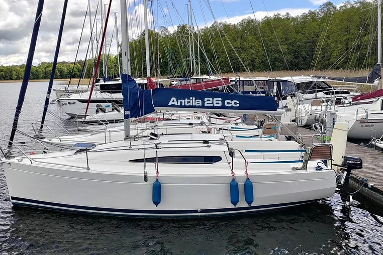 Czarter jachtu żaglowego Antila 26 CC