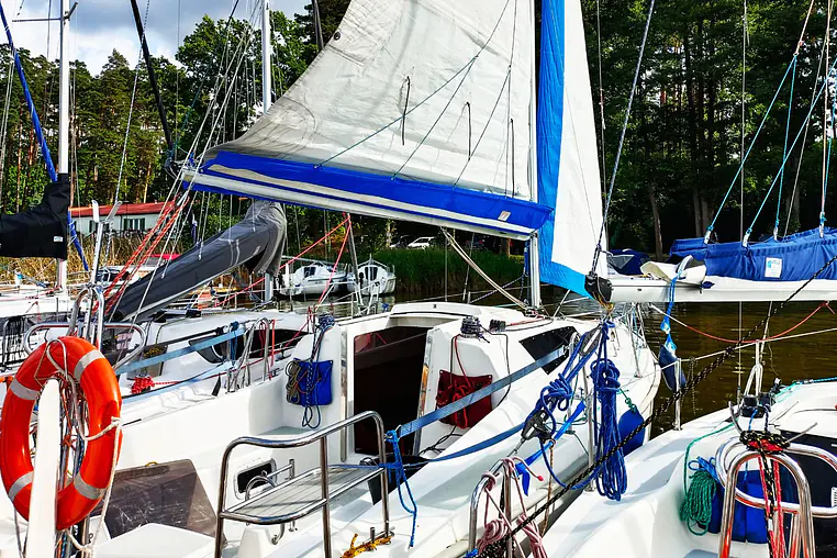 Mazury czarter - Antila 26