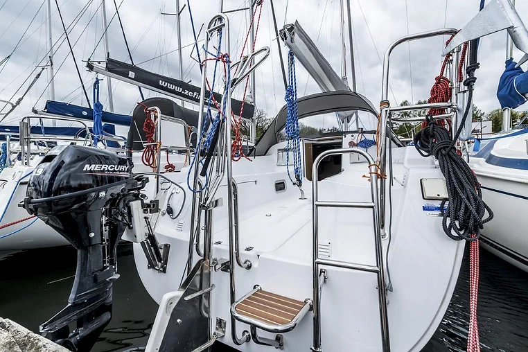 Mazury czarter - Antila 27