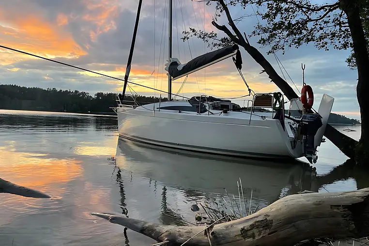 Mazury czarter - Antila 27