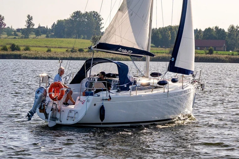 Czarter Antila 27