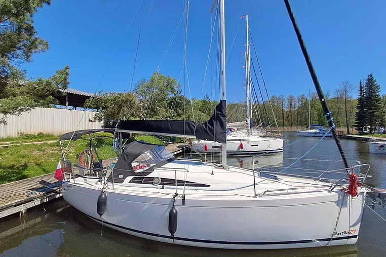 Mazury czarter - Antila 27