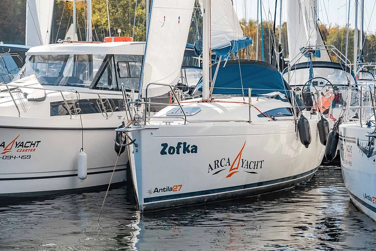 Mazury czarter - Antila 27