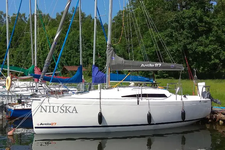 Mazury czarter - Antila 27