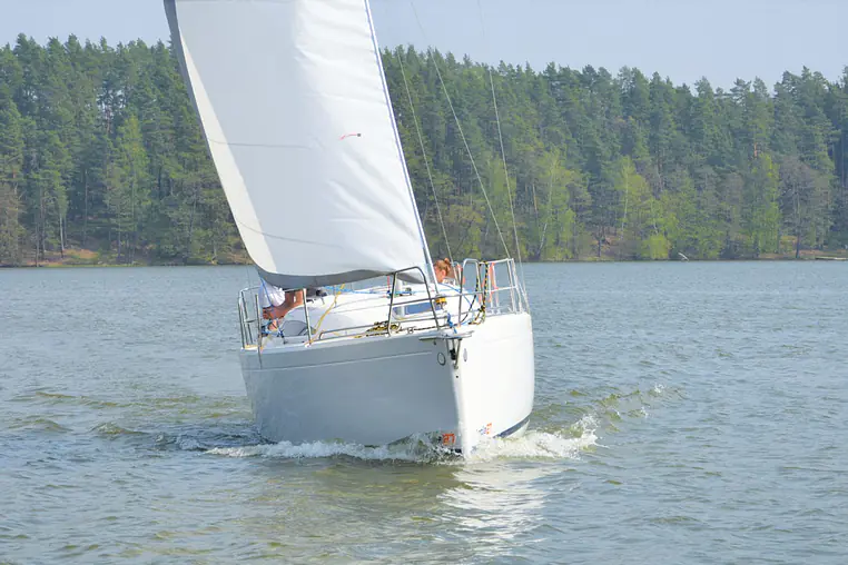 Mazury czarter - Antila 27