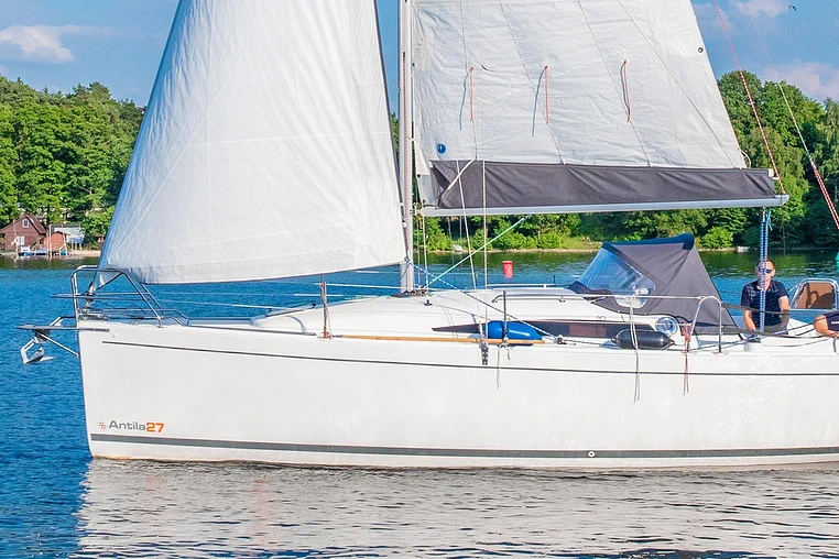 Mazury czarter - Antila 27