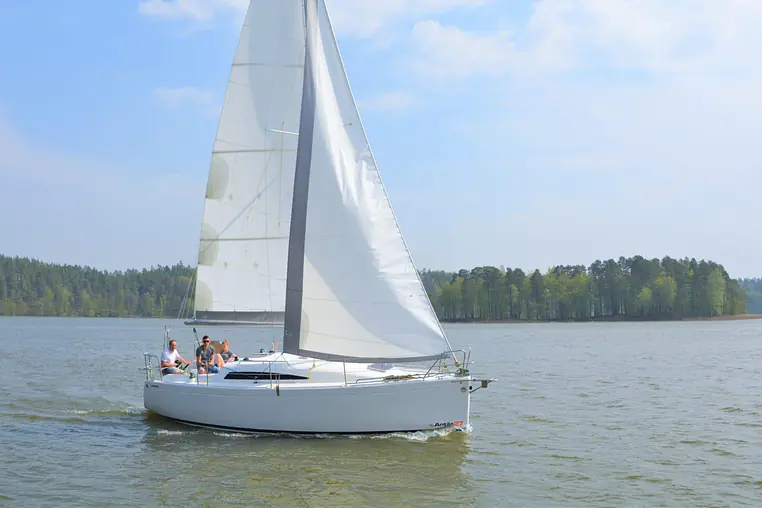 Mazury czarter - Antila 27