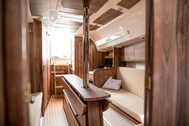 Mazury czarter - Antila 27