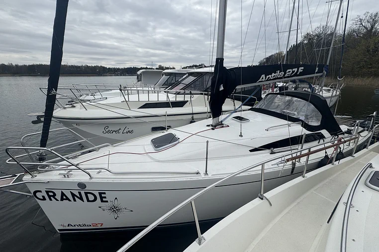 Czarter Antila 27