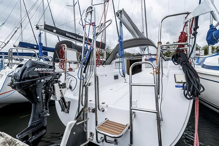 Mazury czarter - Antila 27
