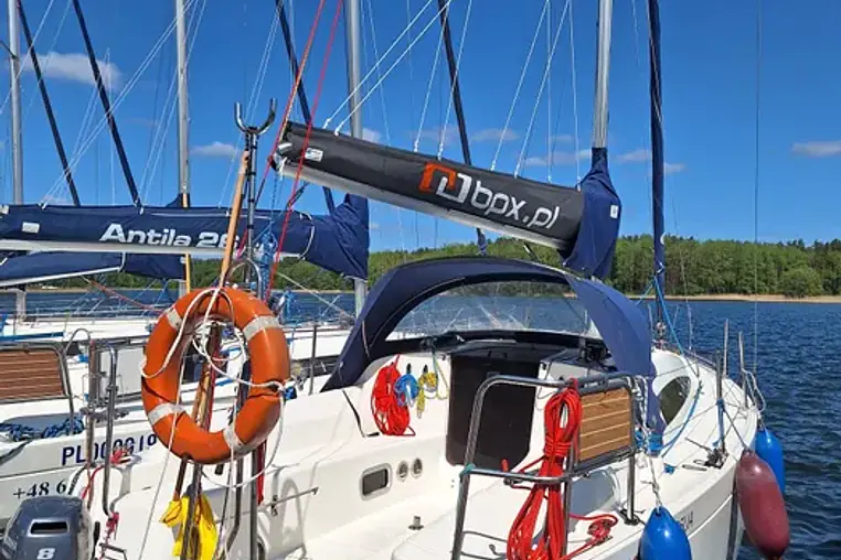 Mazury czarter - Antila 27