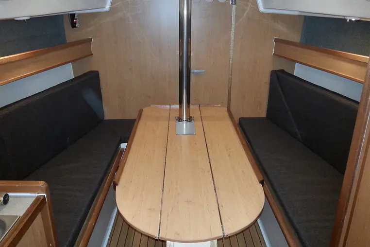 Czarter Antila 27