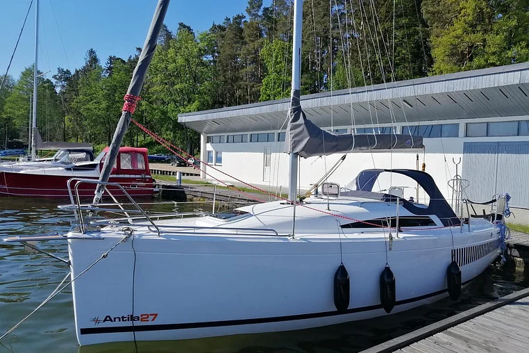 Piękna Góra czarter - Antila 27