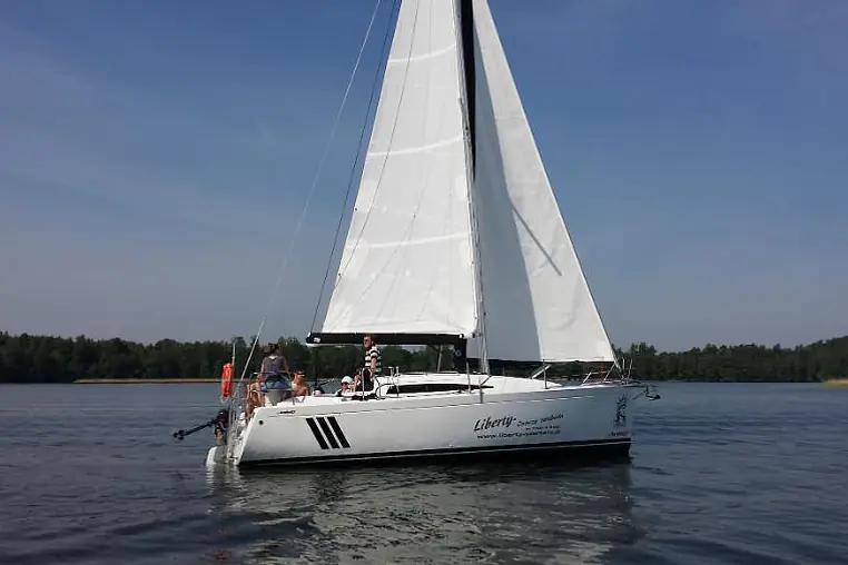 Mazury czarter - Antila 27
