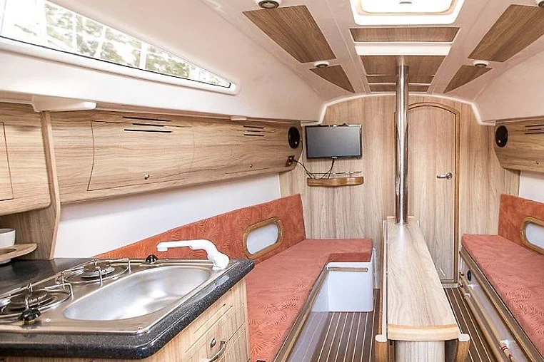 Czarter Antila 27