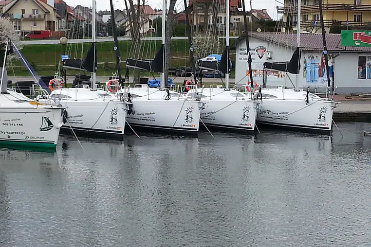 Mazury czarter - Antila 27