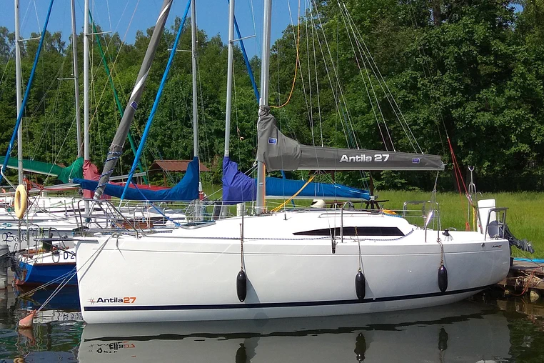 Mazury czarter - Antila 27