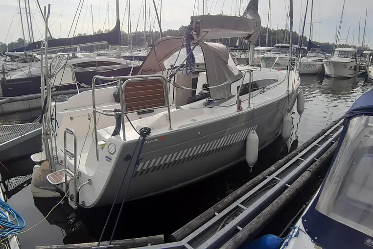 Mazury czarter - Antila 27