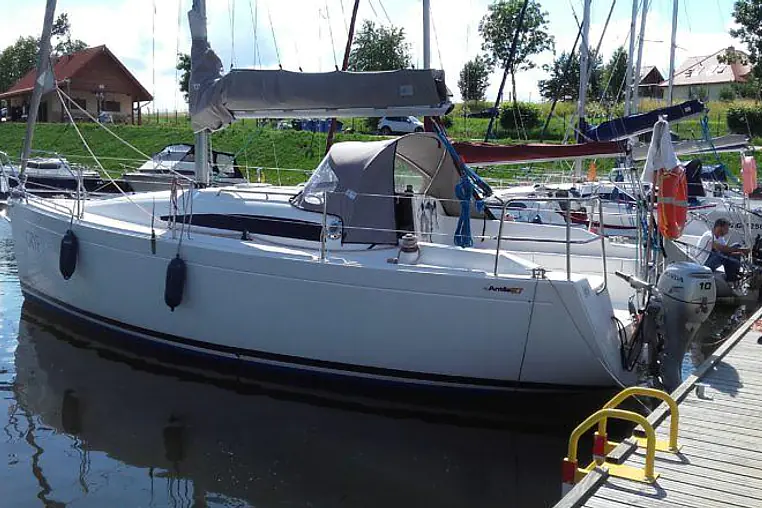 Mazury czarter - Antila 27