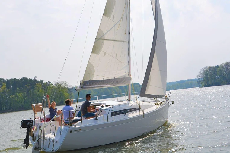 Czarter Antila 27