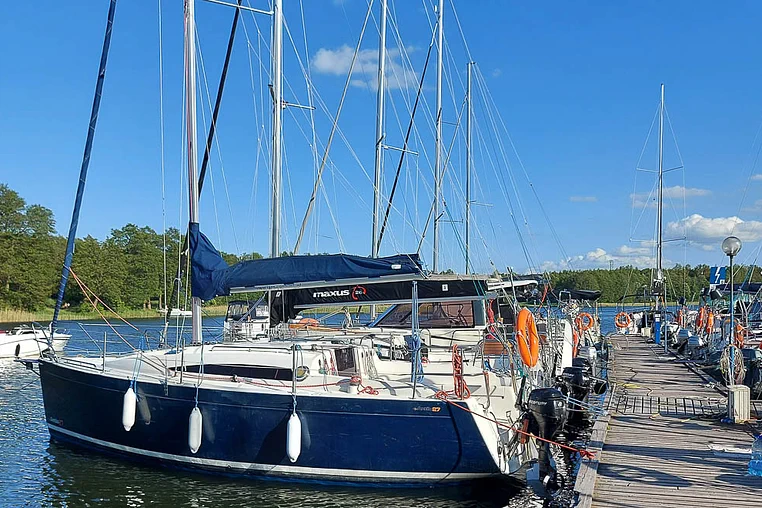 Czarter Antila 27