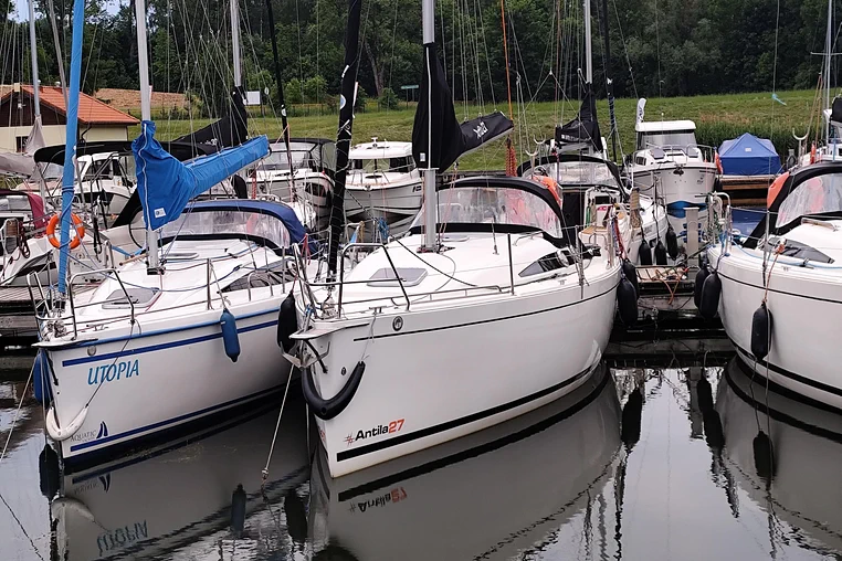 Czarter jachtu żaglowego Antila 27