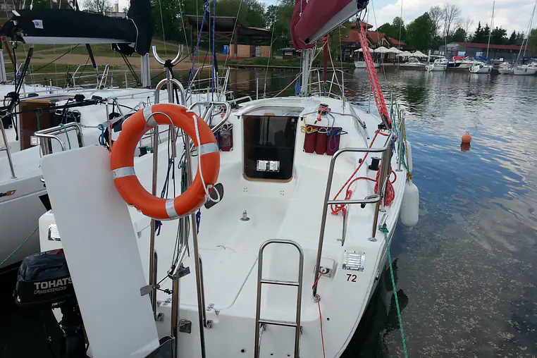 Czarter Antila 27