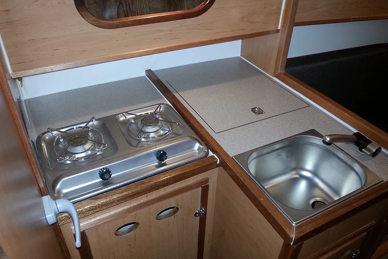 Czarter Antila 27