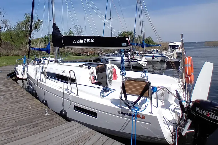 Mazury czarter - Antila 28.2