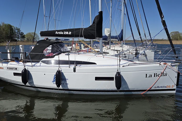 Czarter jachtu żaglowego Antila 28.2