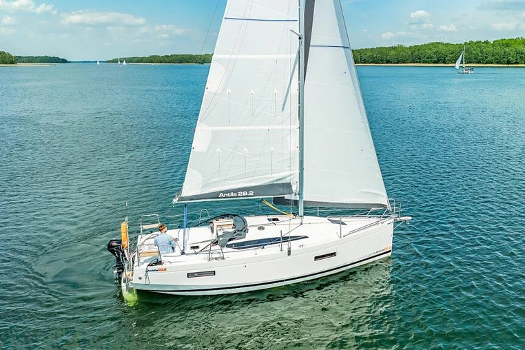 Mazury czarter - Antila 28.2