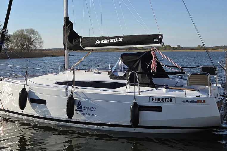 Czarter jachtu żaglowego Antila 28.2