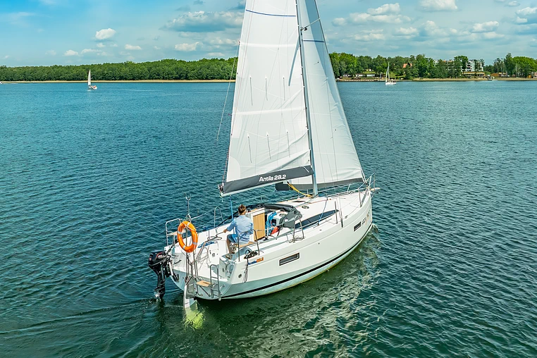 Giżycko czarter - Antila 28.2